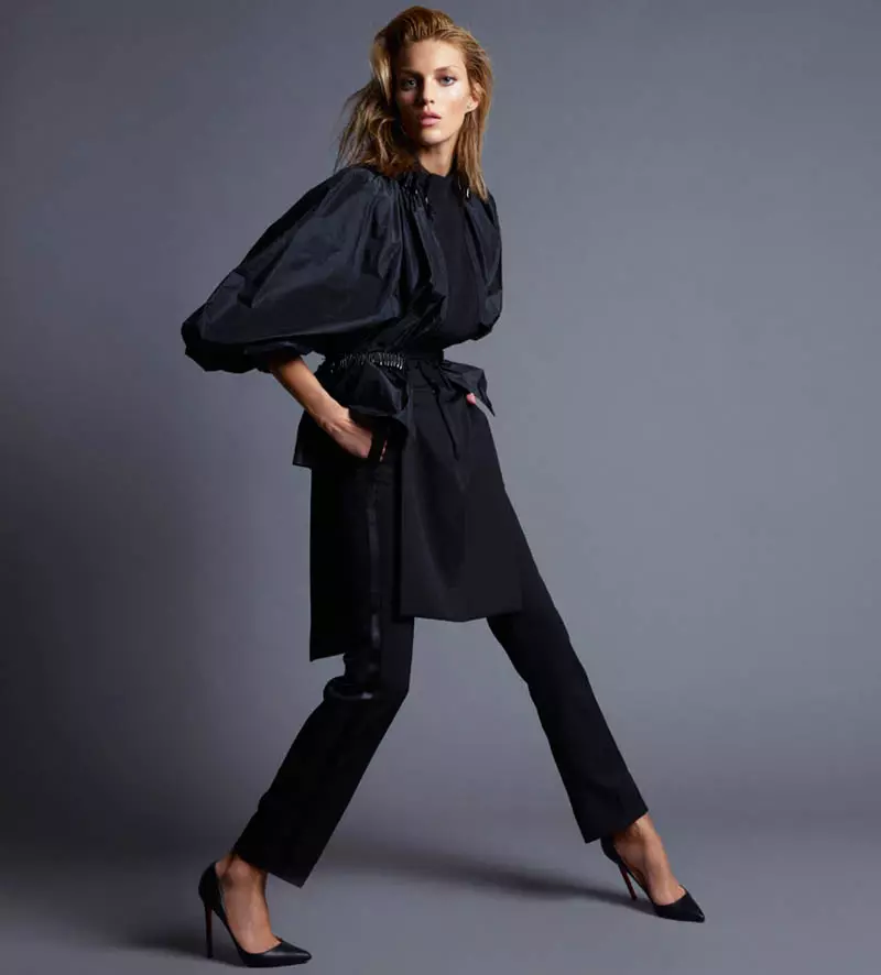 Anja Rubik Sports Monochrome ar gyfer Cuneyt Akerglou yn Vogue Twrci Ebrill 2013