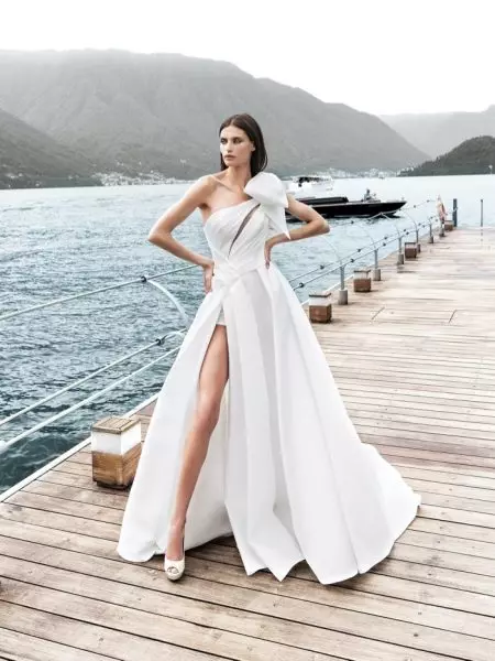 Bianca Balti káprázatos Alessandro Angelozzi Couture 2020 menyasszonyi ruhákban