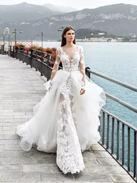 Bianca Balti yn Dazzles yn Ffrogiau Priodasol Alessandro Angelozzi Couture 2020