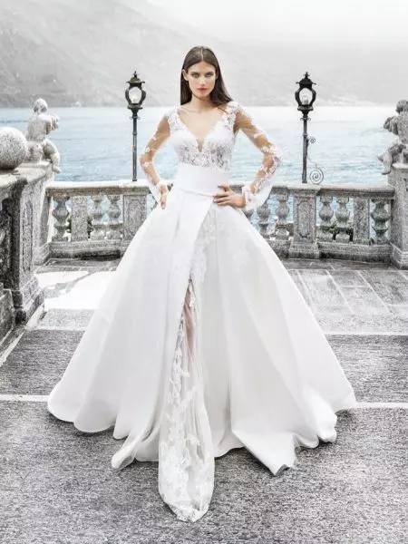 Bianca Balti Dazzles ing Gaun Pengantin Alessandro Angelozzi Couture 2020