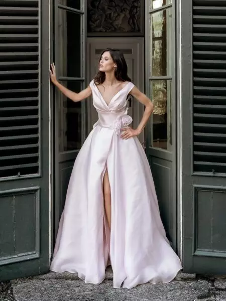 Alessandro Angelozzi Couture 2020 මනාලියන්ගේ ඇඳුම්වල Bianca Balti Dazzles