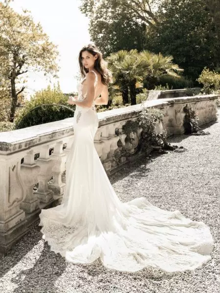 Bianca Balti káprázatos Alessandro Angelozzi Couture 2020 menyasszonyi ruhákban