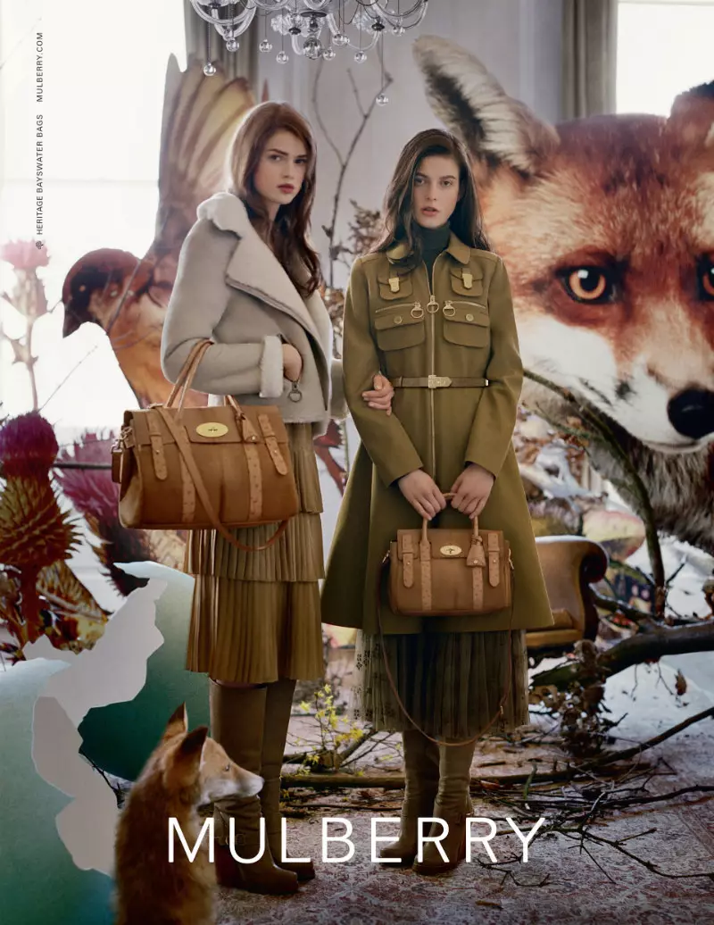 Mulberry høst 2011-kampanje | Tati Cotliar & Julia Saner av Tim Walker