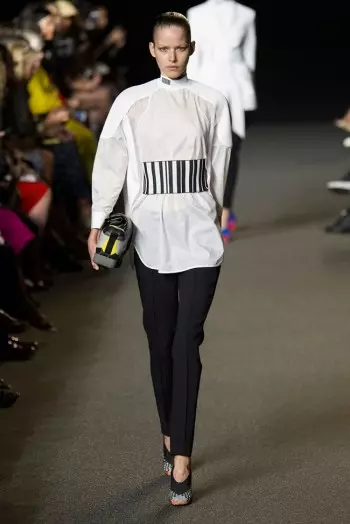 Alexander Wang gerir vorsöfnun sína 2015 fyrir strigaskórhausana