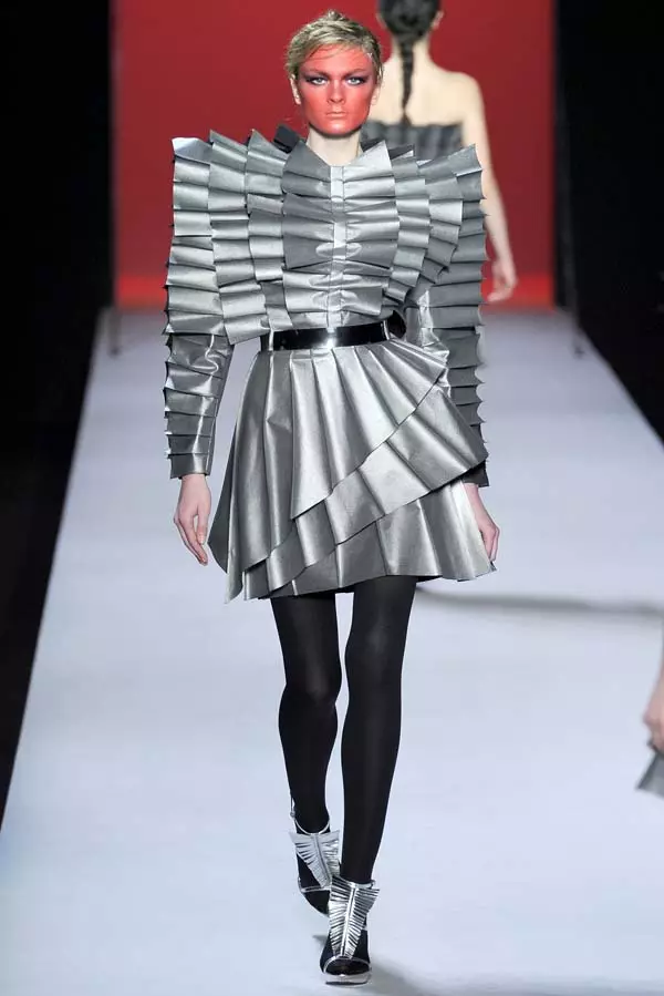 Viktor ve Rolf Sonbahar 2011 | Paris Moda Haftası