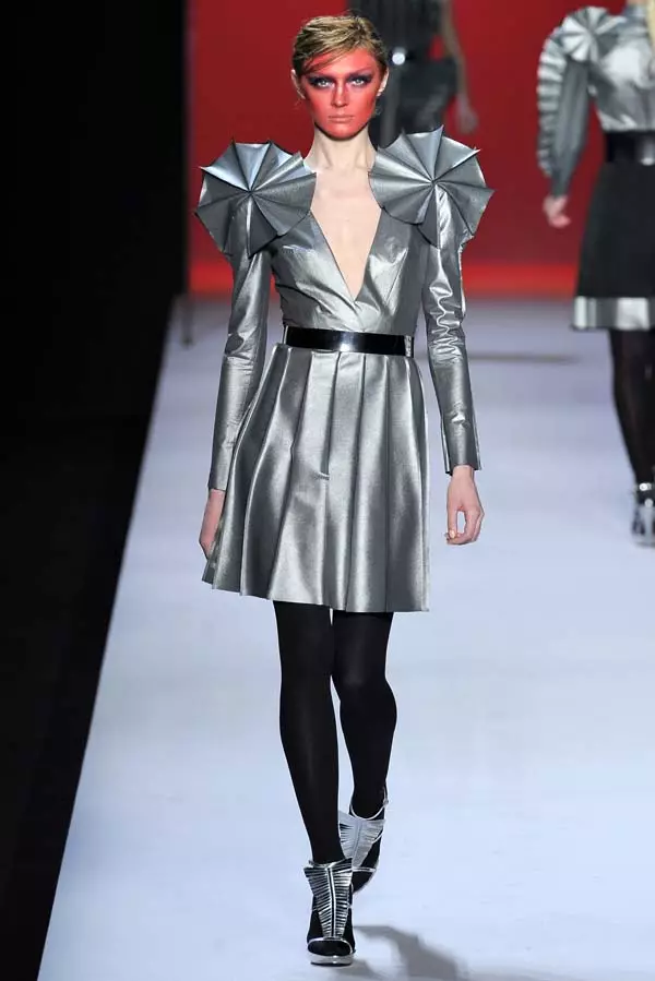 Viktor & Rolf Fall 2011 | Hefteya Fashion ya Parîsê