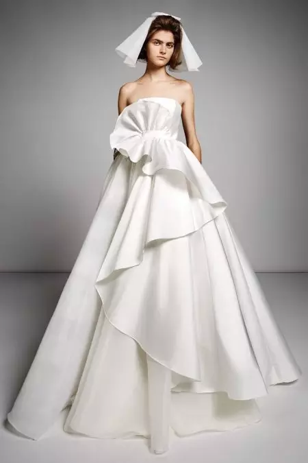 Viktor & Rolf Bridal-ის 2019 წლის შემოდგომის ხაზი არის ყველაფერი ფორმის შესახებ