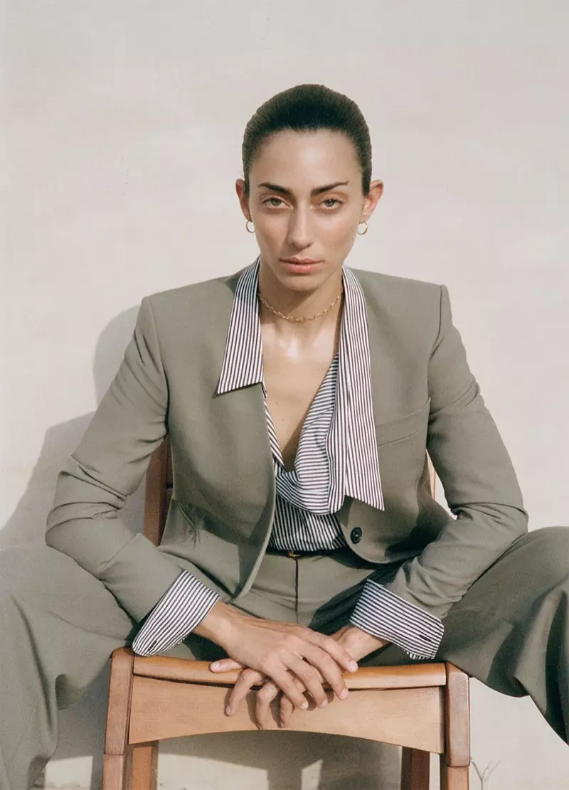 Conie Vallese jantzi da Zara Neutral Necessities 2019ko udazken-neguko lookbook-ean