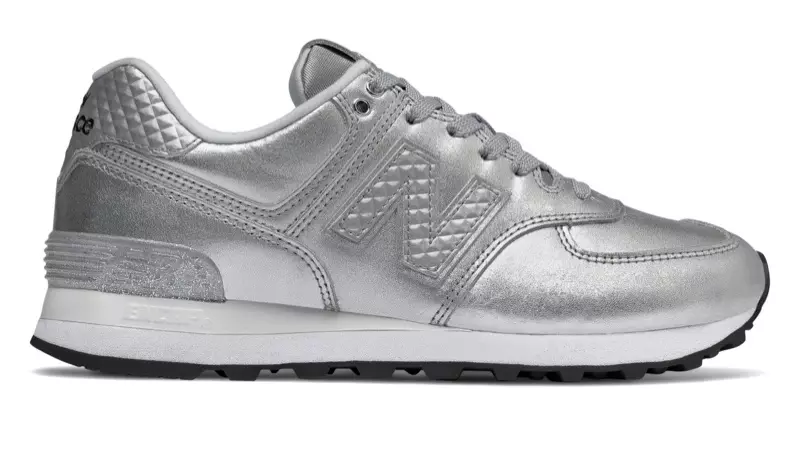 New Balance 574 Glitter Punk Sneaker en Plata $89.99