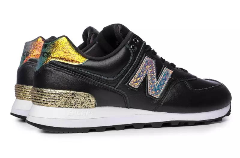 Glitter Punk tenisky New Balance 574 v černé barvě 89,99 $