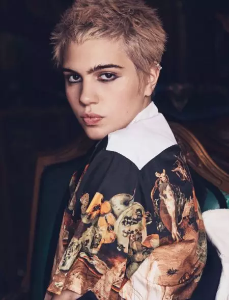 Julia Cumming Rocks ispisuje naslovnicu za Harper's Bazaar Kazahstan