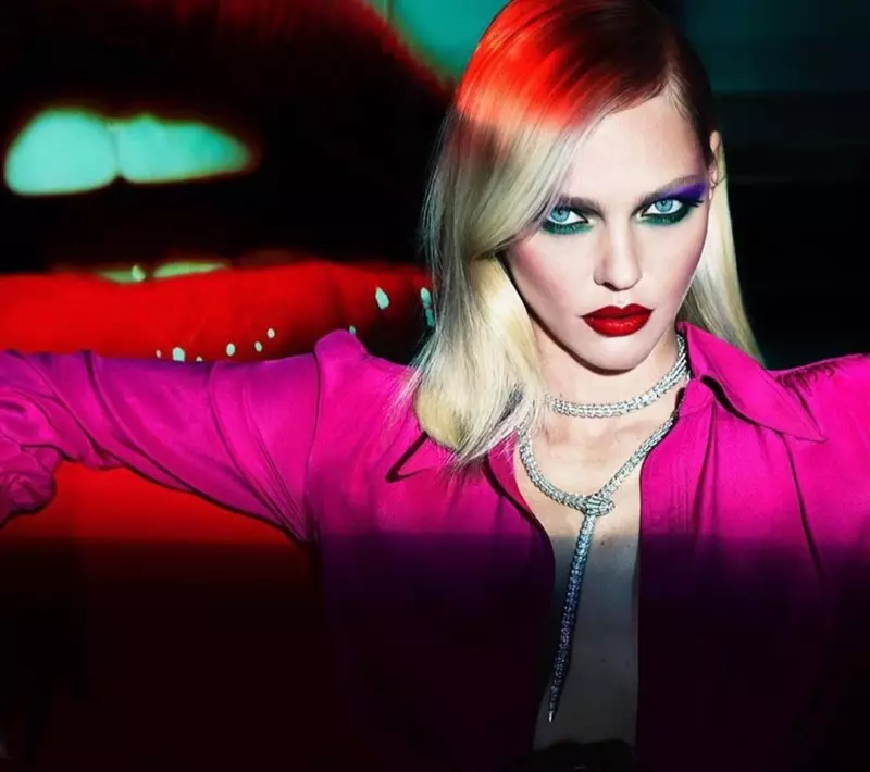 Sasha Pivovarova posiert für die Make-up-Kampagne von Mert & Marcus x Lancome