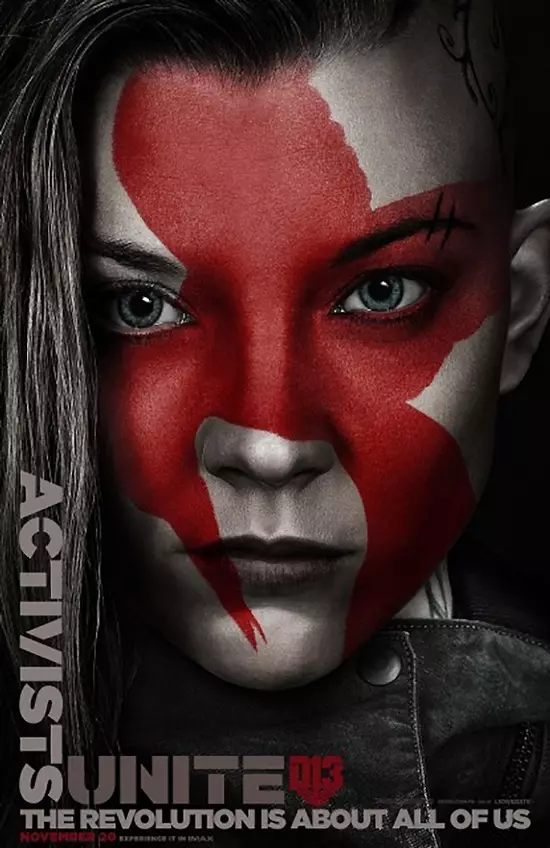 Natalie Dormer sebagai Cressida di The Hunger Games: Mockingjay - Bagian 2 poster