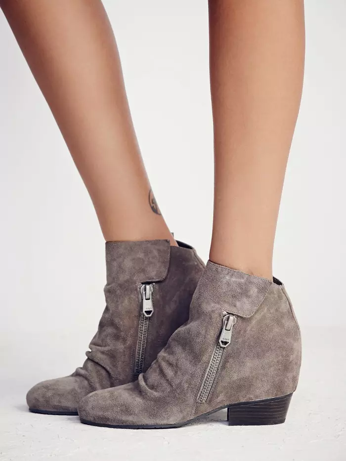 NAYA Suede Wedge Boot disponible pour 169,00 $