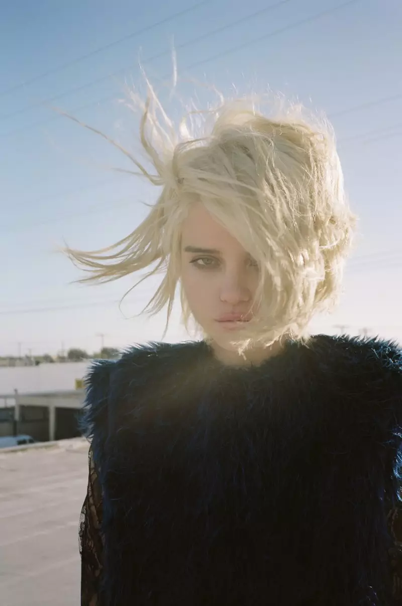 ASOS Taps Sky Ferreira барои июли 2013 Муқоваи тир аз ҷониби Ҷейсон Ли Парри