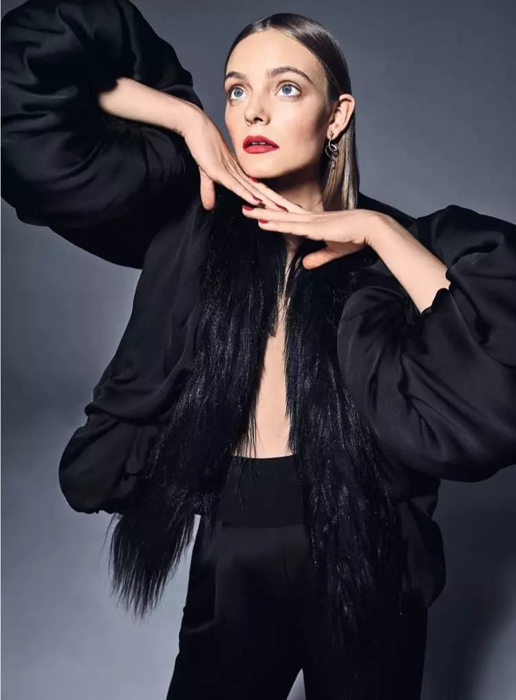 Nimue Smit Models All Black Su'e mo Harper's Bazaar Siamani