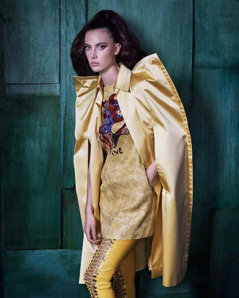 Ruby Aldridge Cemlorot ing Gaya Kuning kanggo Cara Nglampahi