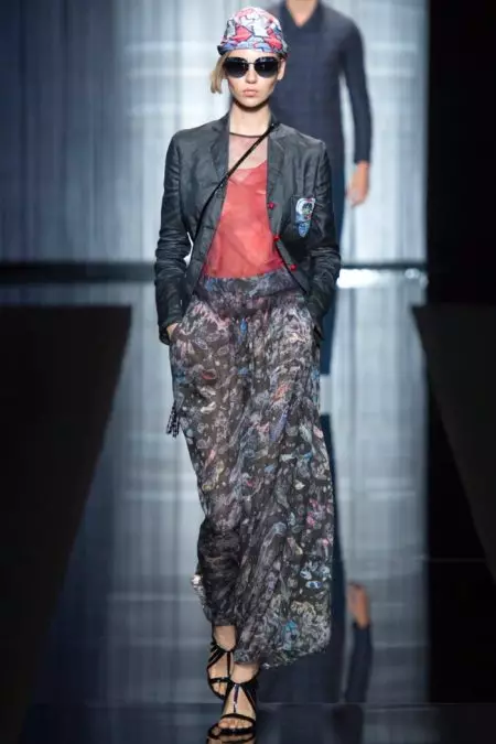 Armani aumenta el encanto para la primavera de 2017