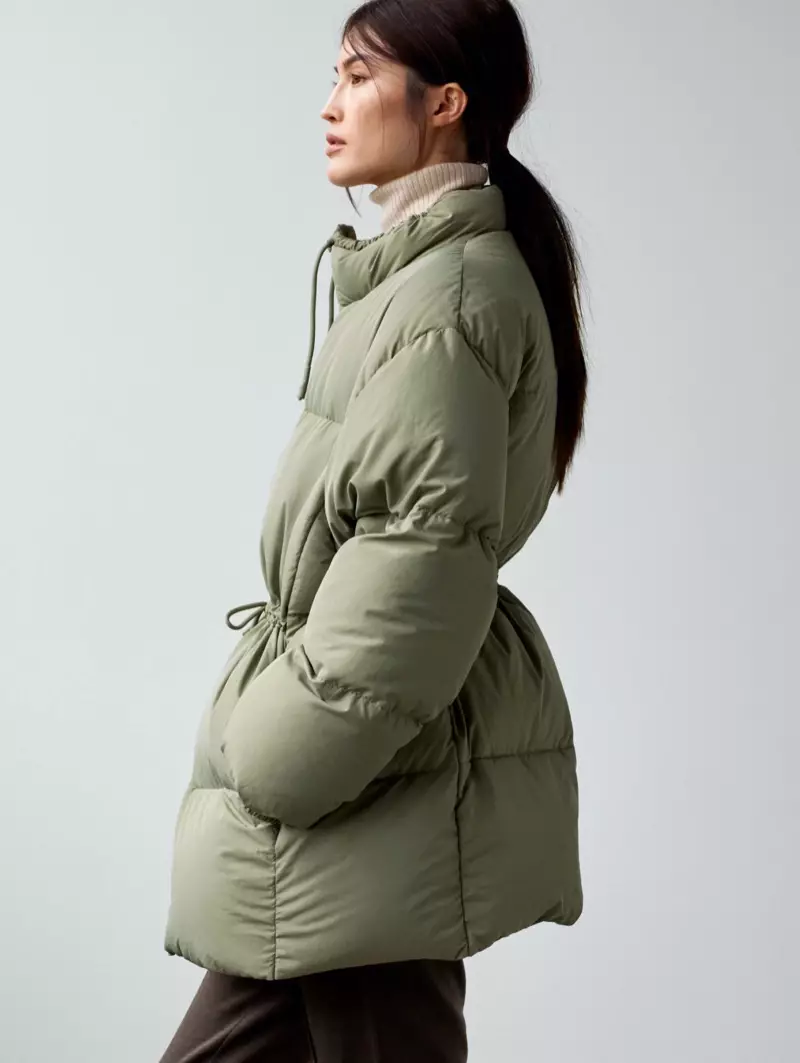 Ang Sui He ay modelo ng H&M oversized down jacket