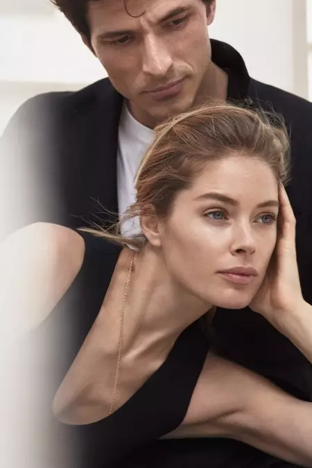 Doutzen Kroes omarmt neutrale kleuren voor Massimo Dutti's New York Collection