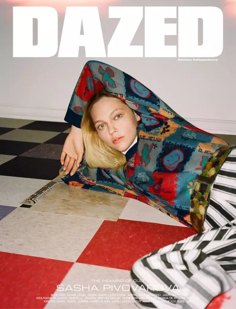 Sasha Pivovarova Modeller eklektesche Stiler fir Dazed Magazin