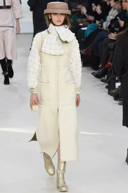 Chanel Fall 2016 | පැරිස් විලාසිතා සතිය