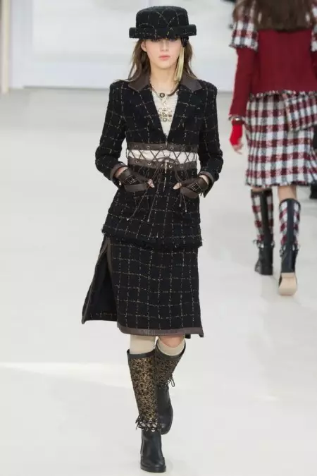 Chanel осінь 2016 | Тиждень моди в Парижі