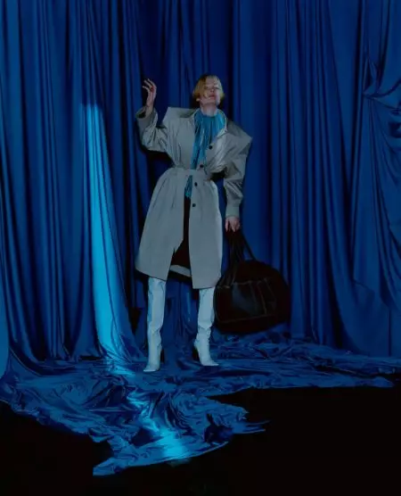 Balenciaga зарисовывает занавес весенней рекламной кампании 2017 года