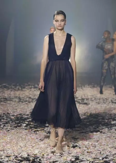 Dior 為 2019 年春季秀場帶來舞蹈