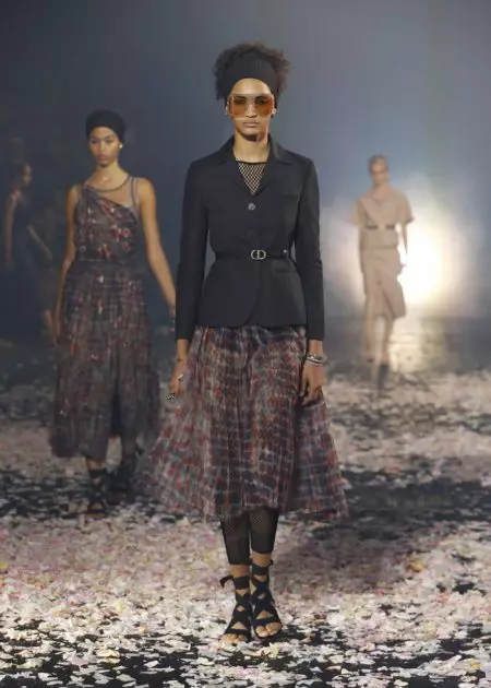 Gidala sa Dior ang Sayaw sa Runway alang sa Spring 2019