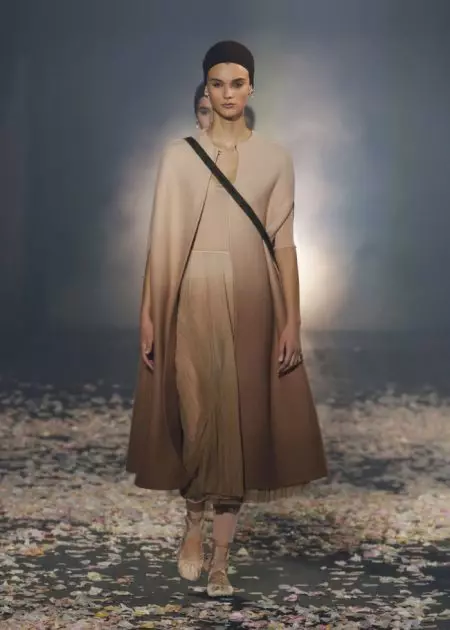 Gidala sa Dior ang Sayaw sa Runway alang sa Spring 2019