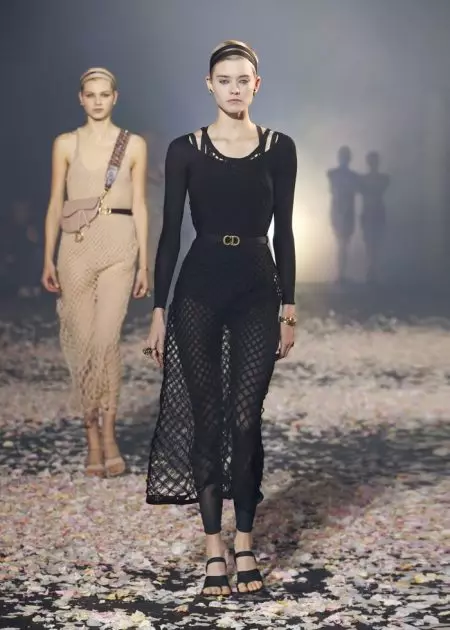 Dior 2019-يىلى باھاردىكى ئۇچۇش يولىغا ئۇسسۇل ئېلىپ كېلىدۇ