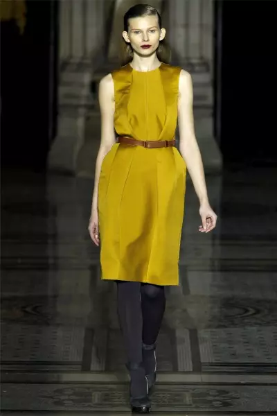 Nicole Farhi Fall 2012 | Herinandron'ny lamaody any Londona