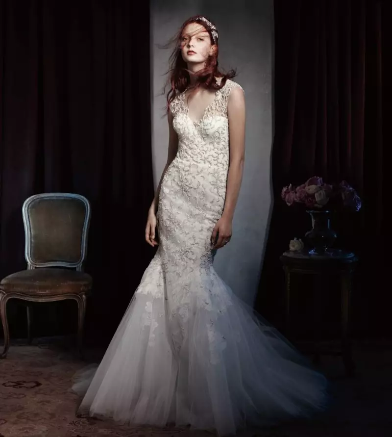 Codie Young Wows v kampani Monique Lhuillier Bridal 2014