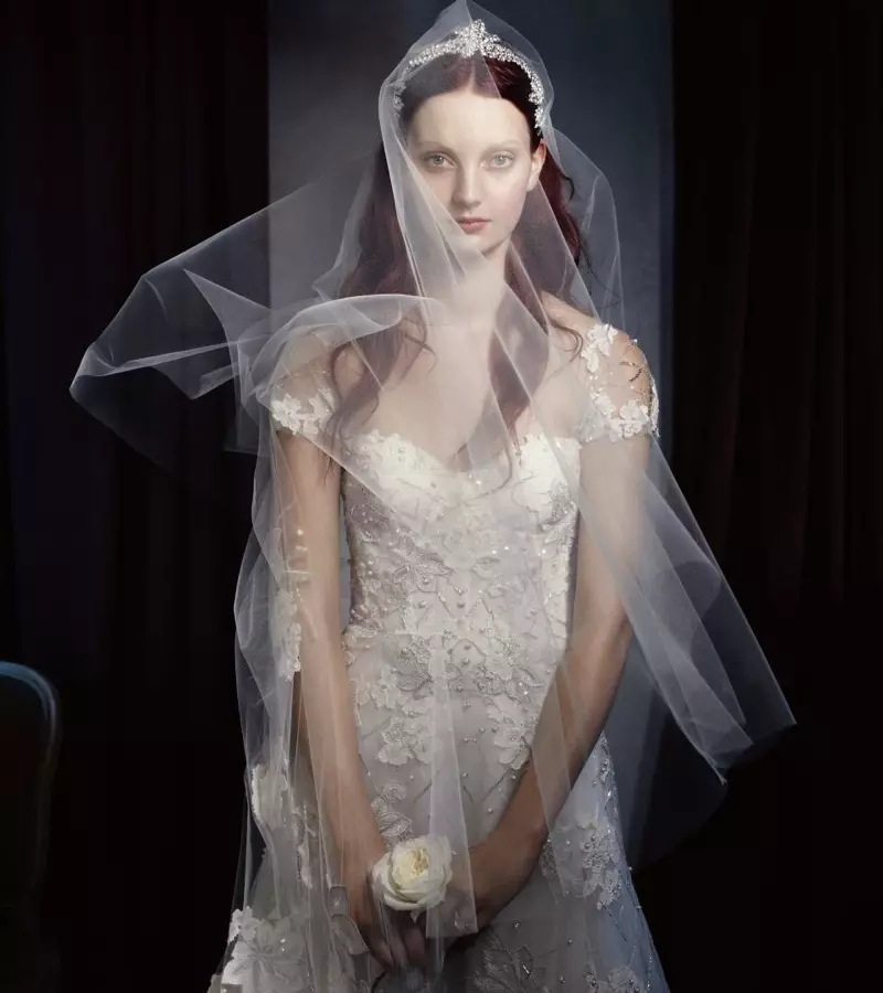 Monique Lhuillier Bridal 2014 캠페인에서 Codie Young 와우