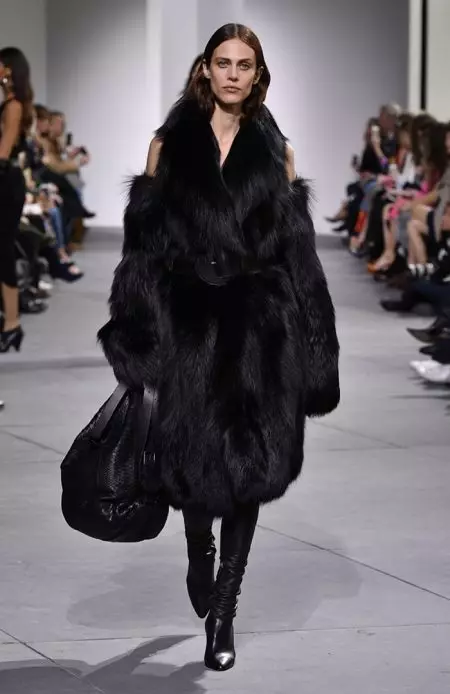 Michael Kors Channels Sensual Simba neFall 2017 Show