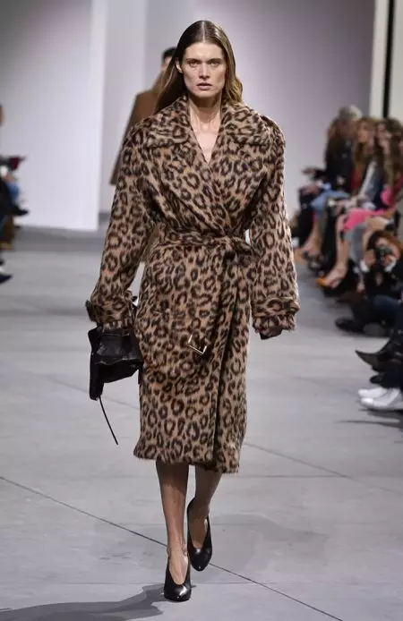 Michael Kors Channels Sensual Simba neFall 2017 Show