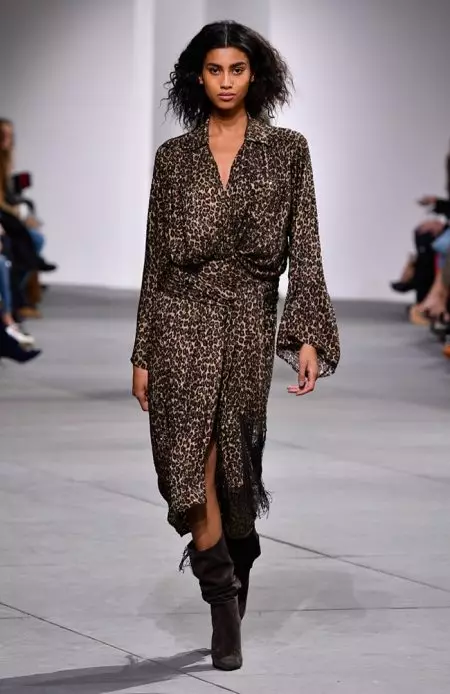 Michael Kors Channels Sensual Strength uban sa Fall 2017 Show