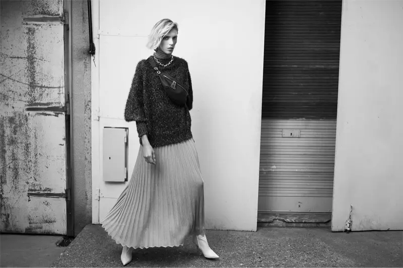 Anja Rubik modela os suéteres outono-inverno 2018 da Zara