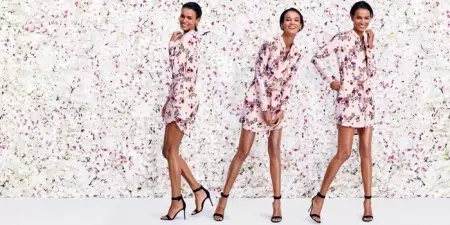 Karlie Kloss omearmet de Floral Trend foar Joe Fresh's Spring Ads