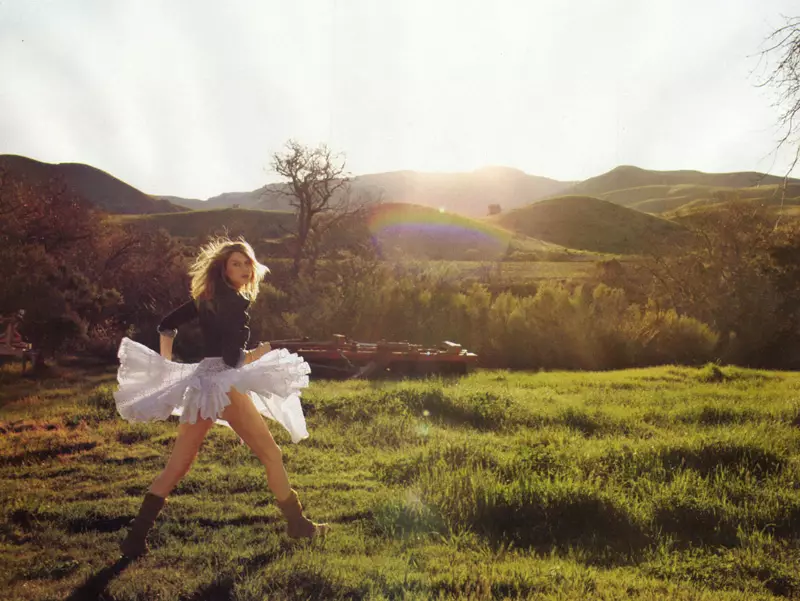 Angela Lindvall by Yelena Yemchuk in Big Country | Elle US May 2010