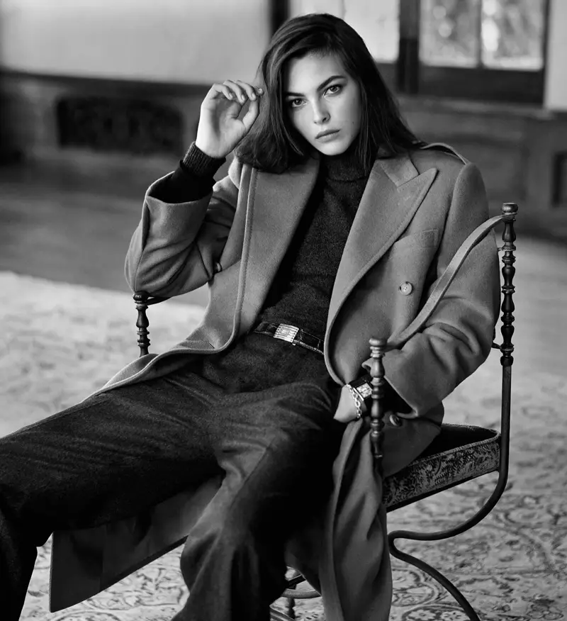 Awọn irawọ Vittoria Ceretti ni ipolongo Awọn aami Ralph Lauren