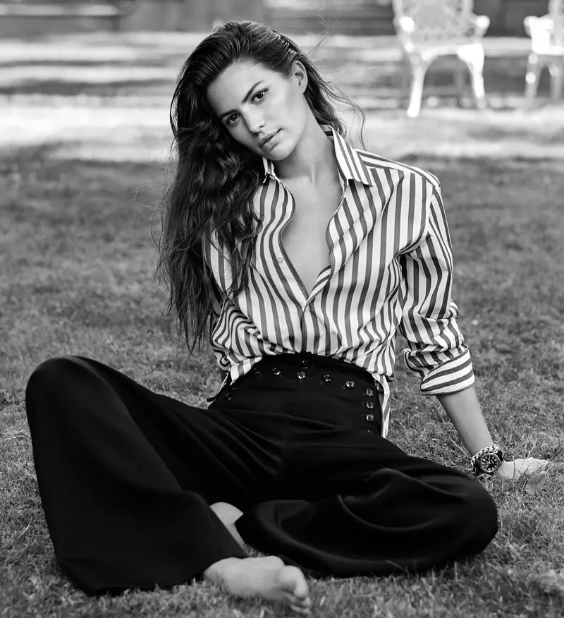 Cameron Russell đóng vai chính trong chiến dịch Biểu tượng của Ralph Lauren