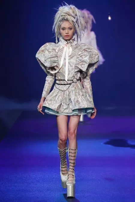 Marc Jacobs ji bo Bihara 2017 Moda Raver çêdike