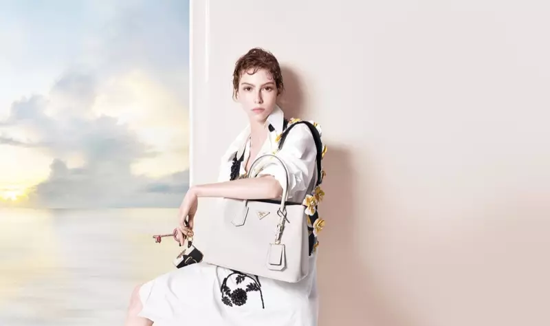 維多利亞·切雷蒂 (Vittoria Ceretti) 出演 Prada 2016 早秋廣告大片