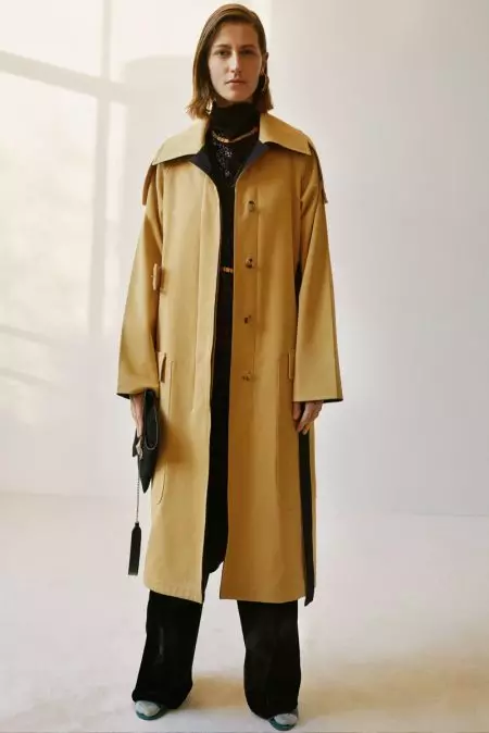 Celine's Pre-Fall 2016-kampanje giet nei bûten