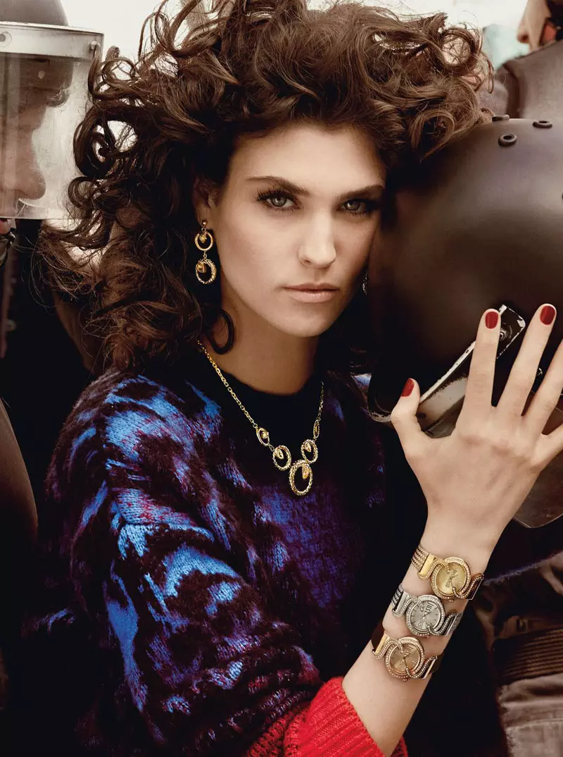 Campanha Just Cavalli Fall 2013 traz Karlina Caune, Julia Frauche e Manon Leloup