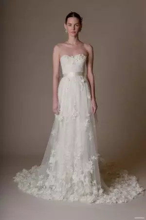 Ēterisks kāzu izskats: Marchesa Spring 2016 Bridal