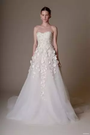 Ethereal Wedding Look: Marchesa Άνοιξη 2016 Νυφικό