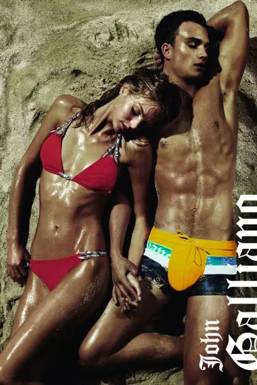 Campaña de lencería e traxes de baño de Erin Heatherton John Galliano primavera 2011 de Robbie Fimmano